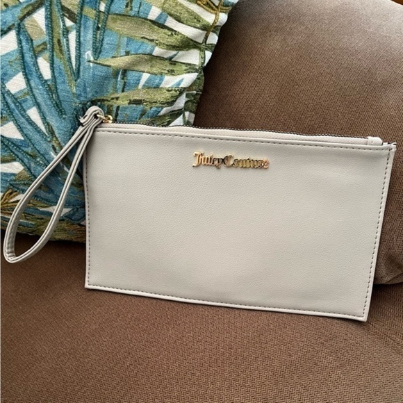 Juicy Couture Silver Wristlet Wallet Zippered Purse NWOT - Picture 3 of 15